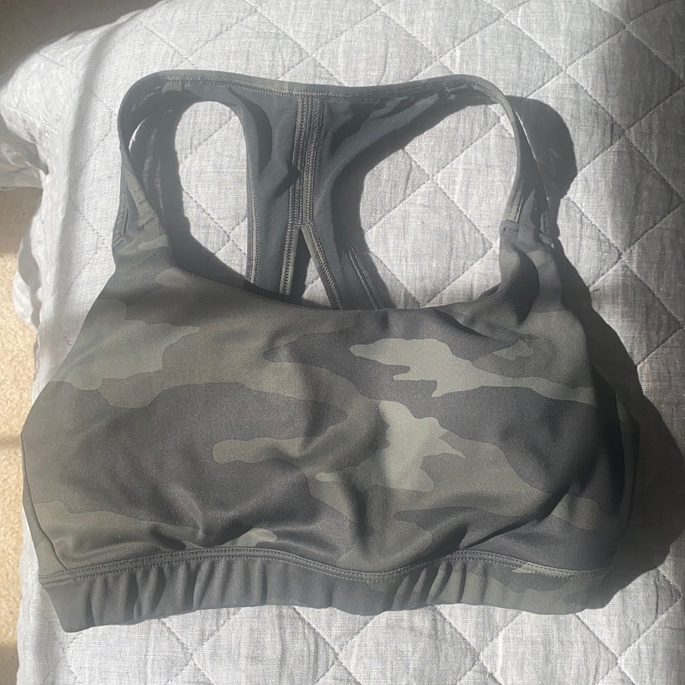 Athleta camo sports bra size small